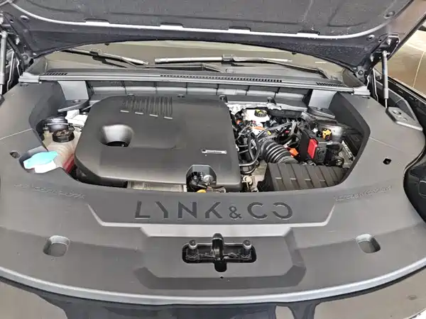 Lynk & Co 08 EM-P 2023, фото 20
