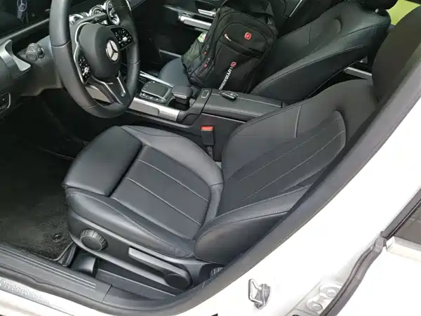 Mercedes-Benz GLB 2022, фото 13