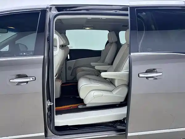 Buick GL8 2022, фото 13