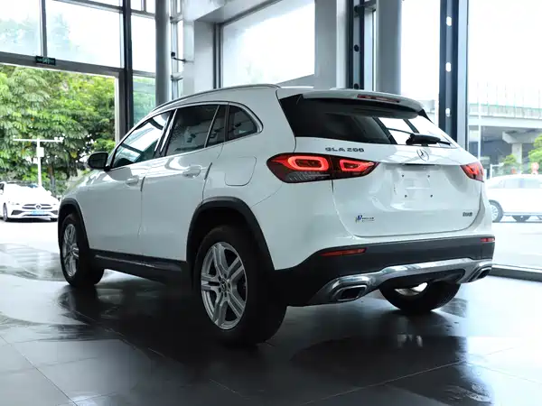 Mercedes-Benz GLA 2024, фото 6