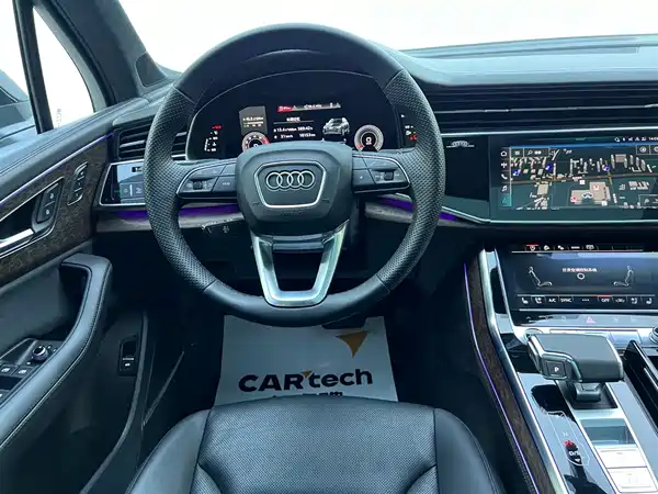 Audi Q7 2022, фото 11
