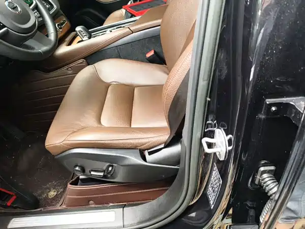 Volvo XC90 2023, фото 14