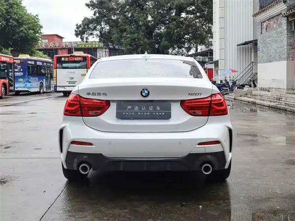 BMW 1 Series 2022, фото 8