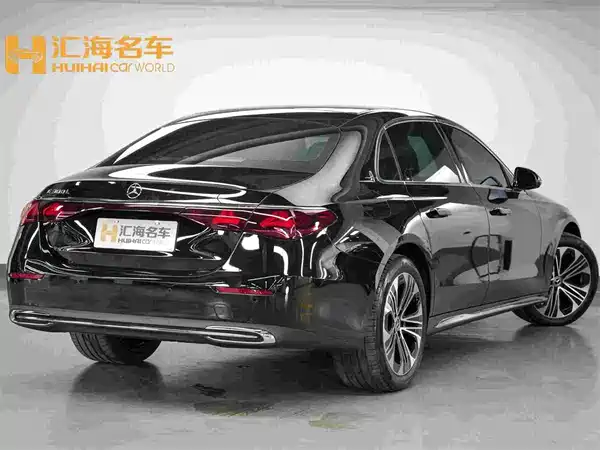 Mercedes-Benz E-Class 2025, фото 5