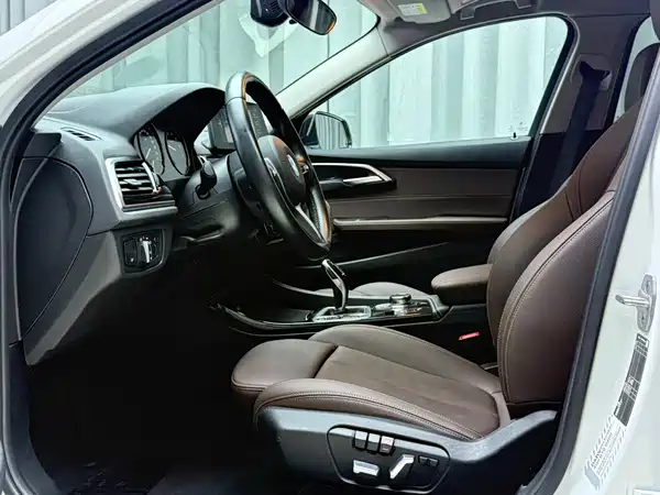 BMW 1 Series 2023, фото 17