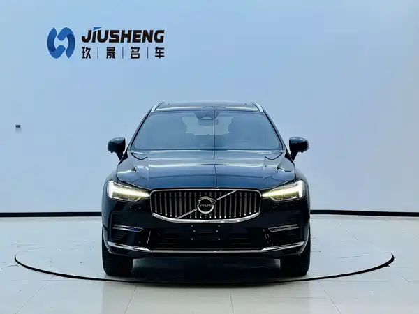 Volvo XC60 2025, фото 2