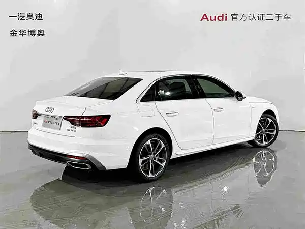 Audi A4L 2024, фото 4