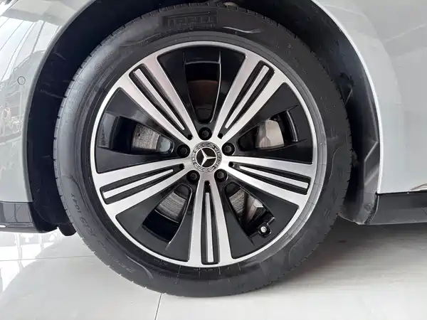 Mercedes-Benz EQE 2022, фото 20