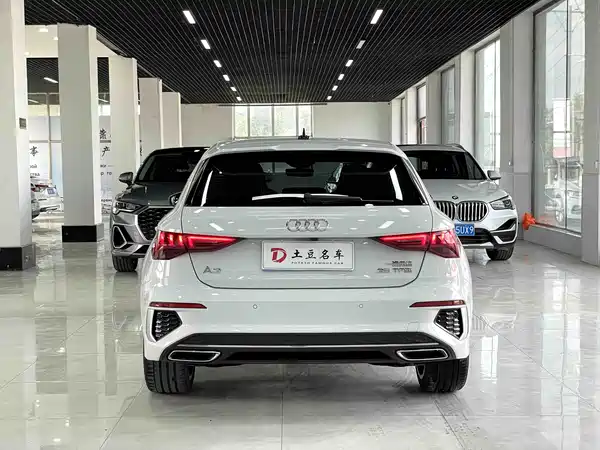 Audi A3 2023, фото 5