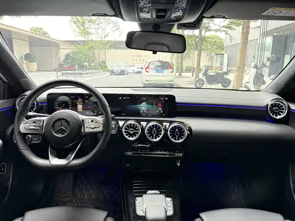 Mercedes-Benz A-Class 2022, фото 5