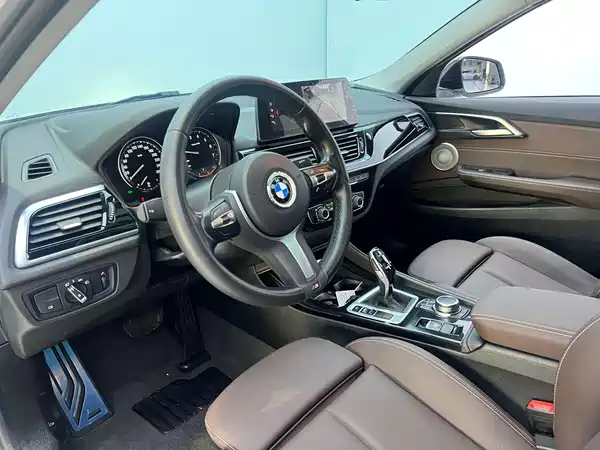 BMW 1 Series 2023, фото 7