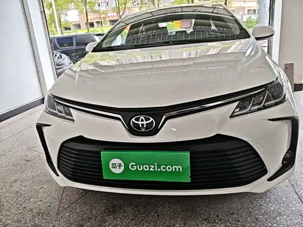 Toyota Corolla 2023, фото 2