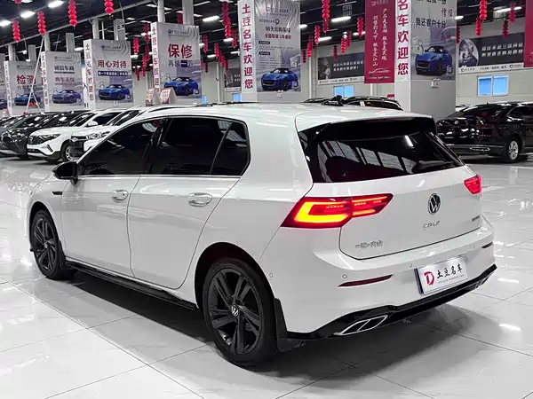 Volkswagen Golf 2023, фото 4