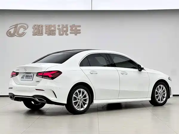 Mercedes-Benz A-Class 2022, фото 4