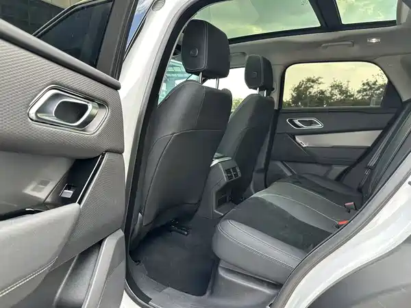 Land Rover Range Rover Velar 2023, фото 6