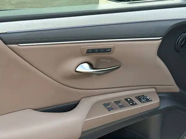 Lexus ES 2025, фото 7