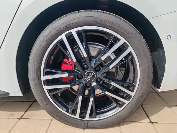 Audi A5L 2025, фото 10