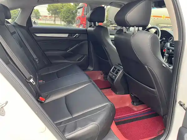 Honda Accord 2022, фото 15