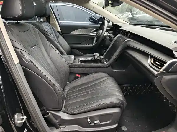 Hongqi H5 2023, фото 9