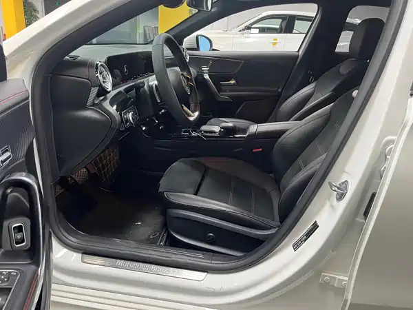 Mercedes-Benz A-Class 2023, фото 4