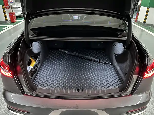 Audi A6L 2023, фото 23
