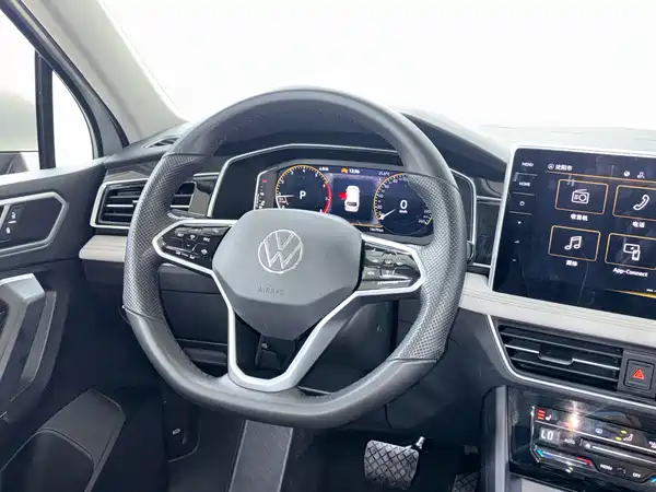 Volkswagen Tiguan L 2023, фото 13