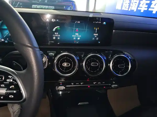 Mercedes-Benz A-Class 2022, фото 12
