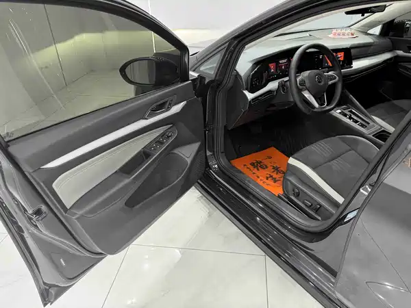 Volkswagen Golf 2023, фото 7