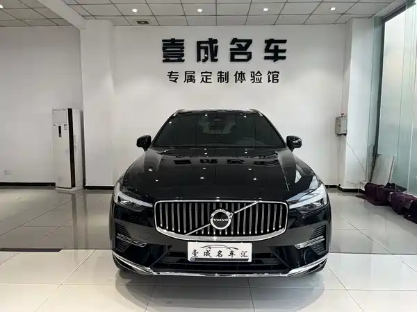Volvo XC60 2025, фото 2