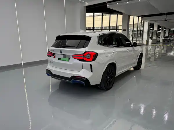 BMW iX3 2022, фото 15