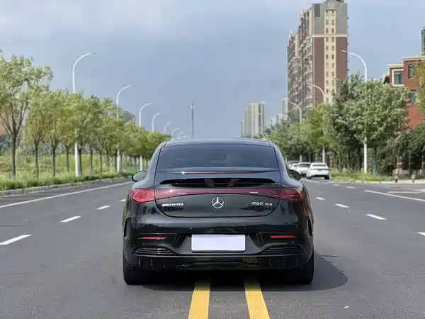 Mercedes-Benz EQE AMG 2023, фото 9