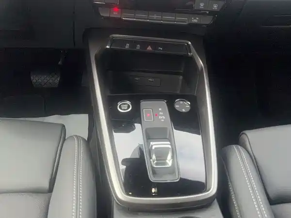 Audi A3 2024, фото 14