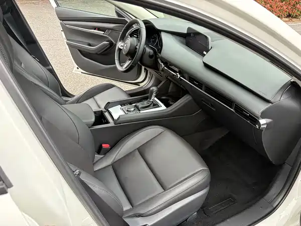Mazda 3 2023, фото 10