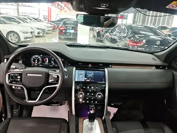 Land Rover Discovery Sport 2022, фото 9