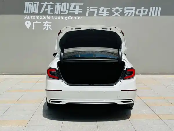 Honda Accord 2022, фото 17