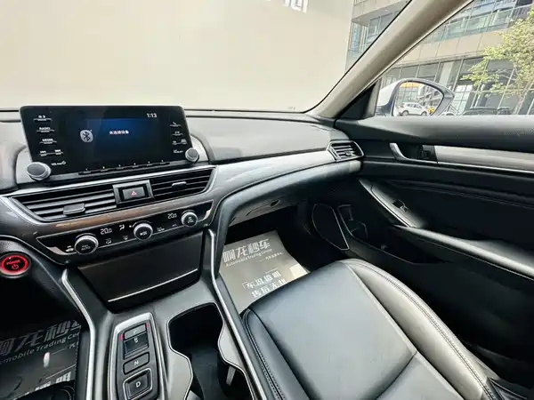 Honda Accord 2022, фото 14