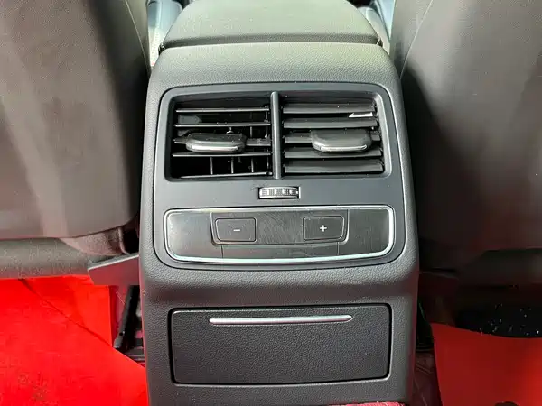 Audi A4L 2022, фото 14