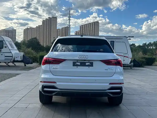 Audi Q3 2023, фото 6