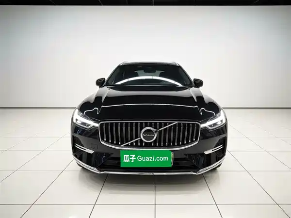 Volvo XC60 2024, фото 2