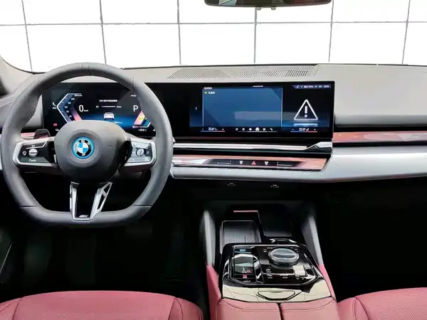 BMW i5 2025, фото 6