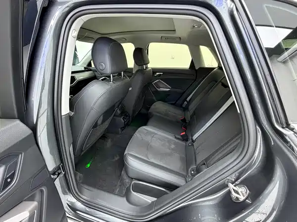 Audi Q3 2023, фото 13