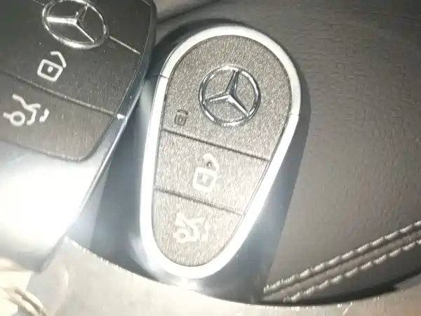 Mercedes-Benz E-Class 2024, фото 8