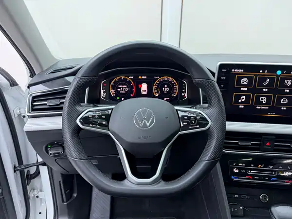 Volkswagen Tiguan L 2023, фото 11
