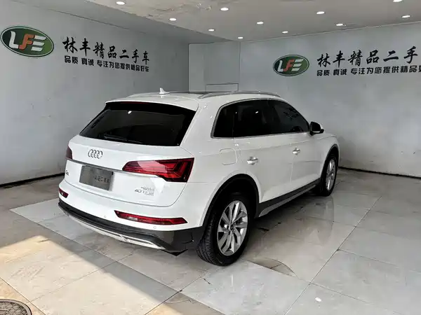 Audi Q5L 2024, фото 5