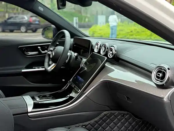 Mercedes-Benz C-Class 2024, фото 11