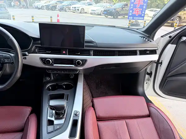 Audi A4L 2022, фото 7