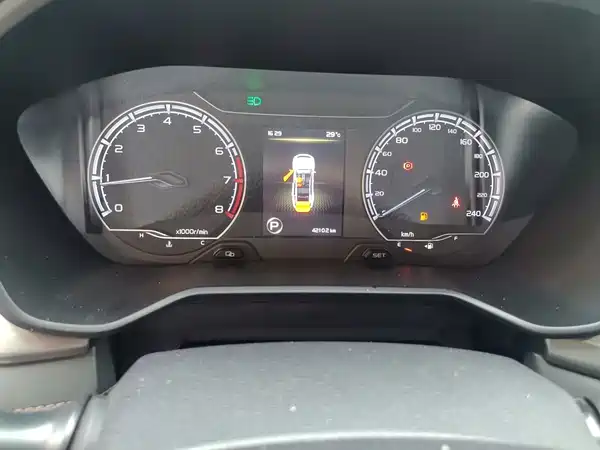 Geely Emgrand X6 2021, фото 4