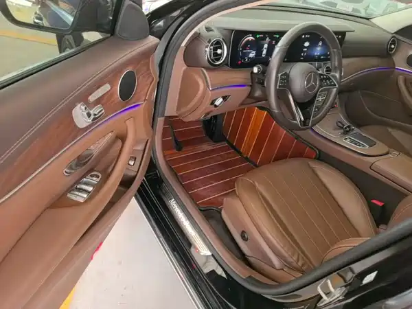 Mercedes-Benz E-Class 2022, фото 15