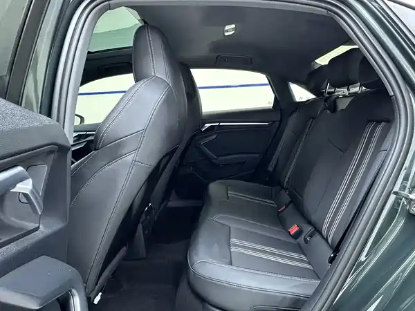 Audi A3 2023, фото 9