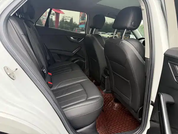 Audi Q2L 2022, фото 17